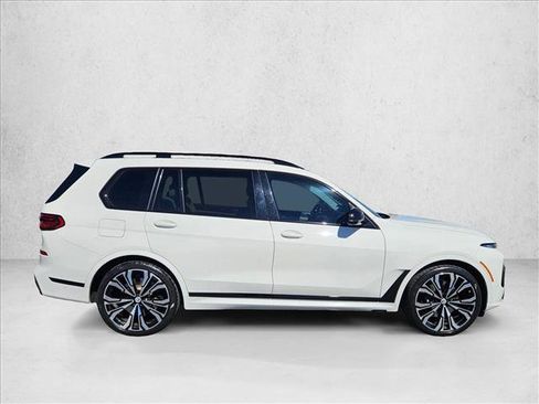 Certified 2023 BMW X7 M60i w/ Executive Package image 4