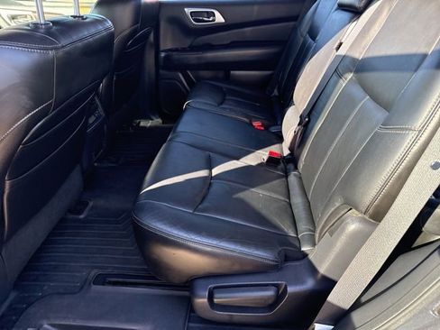 Used 2013 Nissan Pathfinder SL w/ Trailer Tow Pkg image 17