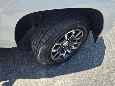 Used 2024 Chevrolet Colorado LT w/ LT Convenience Package III RWD image 54