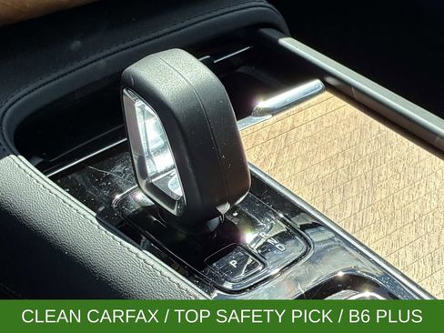 Used 2025 Volvo XC90 B6 Plus AWD/4WD image 31