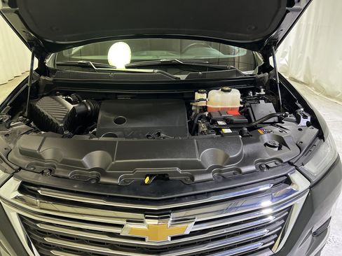 Used 2023 Chevrolet Traverse LT FWD image 15