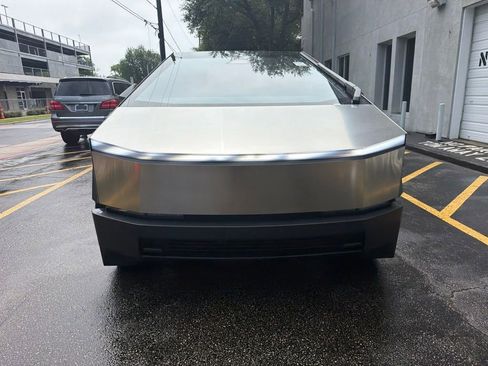 Used 2025 Tesla Cybertruck AWD Crew Cab image 2