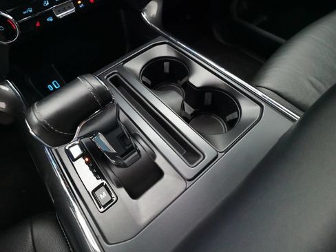 Used 2022 Ford F150 XLT w/ Equipment Group 302A High AWD/4WD image 16