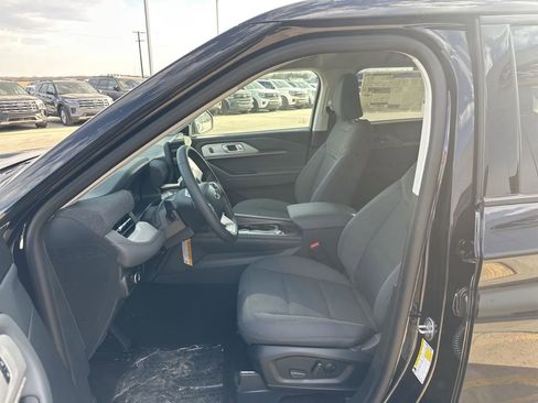 New 2026 Ford Explorer Active image 16