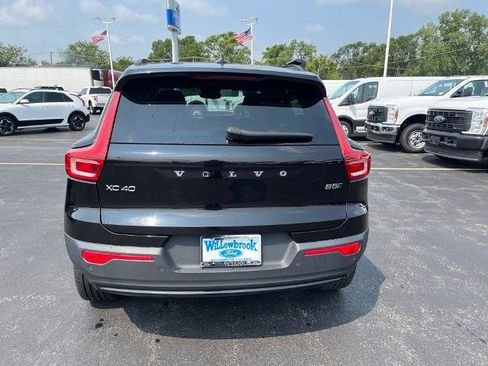 Used 2024 Volvo XC40 B5 Core AWD/4WD image 5