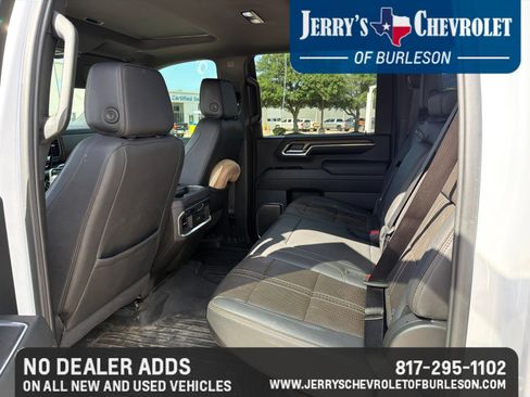 Used 2024 Chevrolet Silverado 2500 High Country w/ Technology Package AWD/4WD image 11