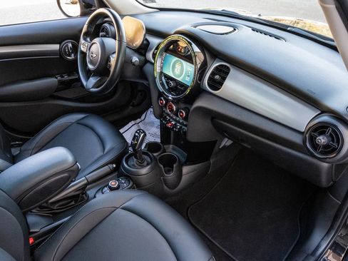 Used 2022 MINI Cooper 4-Door Hardtop image 31