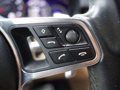 Used 2019 Porsche Cayenne AWD/4WD image 18