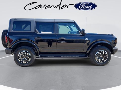 New 2026 Ford Bronco Outer Banks image 11