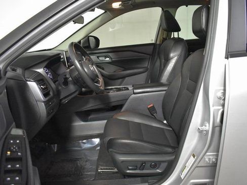 Certified 2024 Nissan Rogue SV w/ SV Premium Package image 11