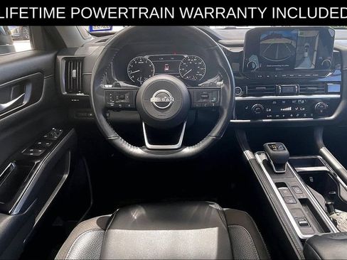 Used 2022 Nissan Pathfinder SL w/ SL Premium Package FWD image 6