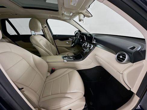 Certified 2019 Mercedes-Benz GLC 300 4MATIC image 29