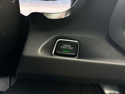 Used 2022 Chevrolet Camaro LT image 22