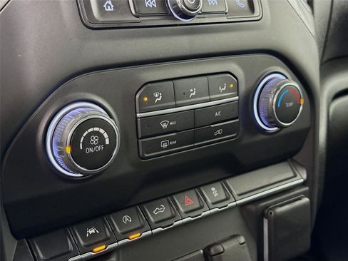 Used 2022 Chevrolet Silverado 1500 Custom image 15