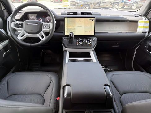 New 2026 Land Rover Defender 110 X-Dynamic SE AWD/4WD image 13