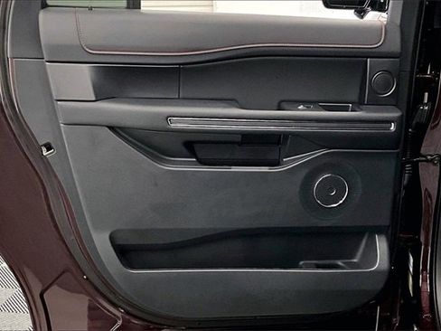 Used 2023 Ford Expedition Max Limited image 20