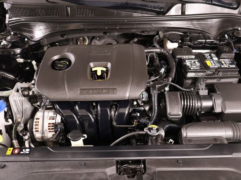 Used 2023 Kia Forte LX FWD image 18
