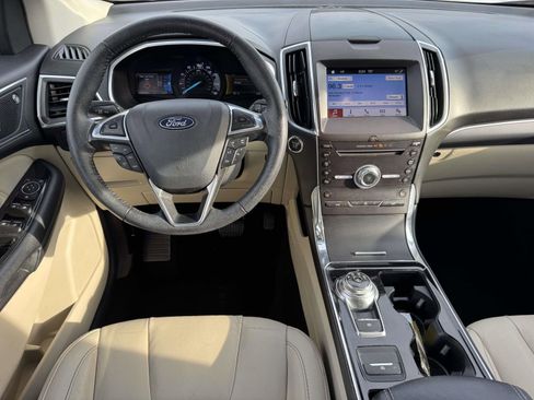 Used 2019 Ford Edge Titanium image 8