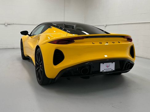 Used 2025 Lotus Emira RWD image 8