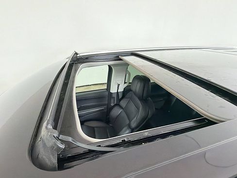 Used 2025 Lincoln Navigator Reserve AWD/4WD image 21