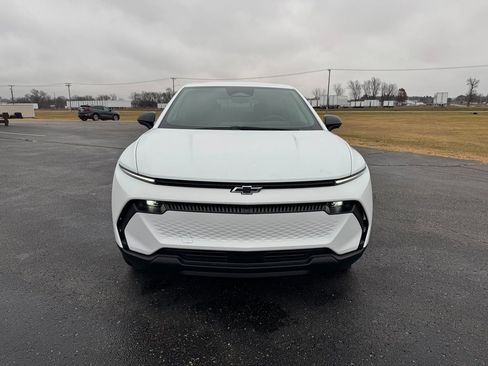 New 2026 Chevrolet Equinox EV LT image 8