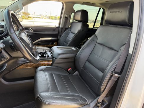 Used 2016 GMC Yukon Denali w/ Open Road Package AWD/4WD image 26