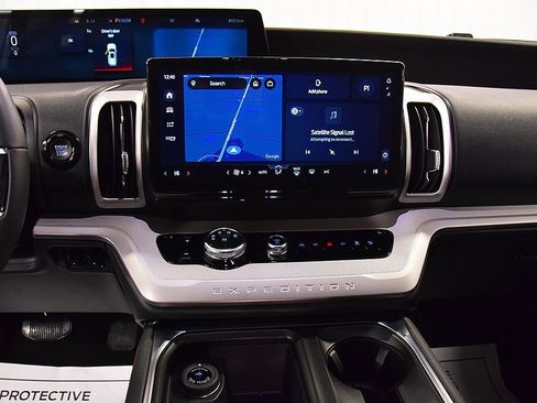 Used 2025 Ford Expedition Max Active image 26