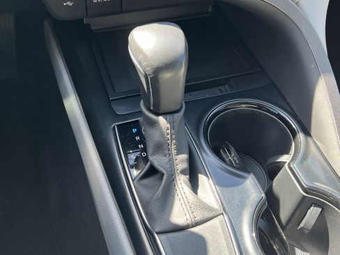 Used 2020 Toyota Camry SE image 26