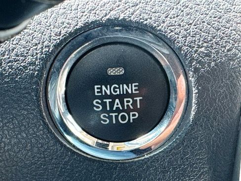 Used 2016 Toyota 4Runner Limited AWD/4WD image 19