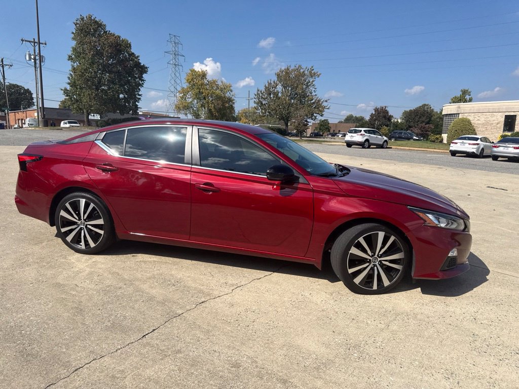 Used 2021 Nissan Altima 2.5 SR w/ SR Premium Package FWD image 11