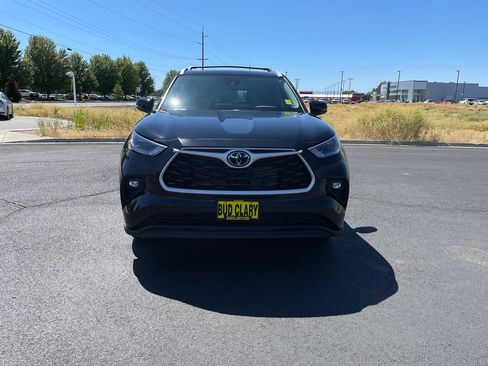 New 2026 Toyota Highlander XLE AWD/4WD image 8
