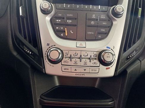 Used 2017 Chevrolet Equinox LT image 42