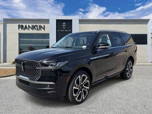 New 2026 Lincoln Navigator Reserve AWD/4WD image 3