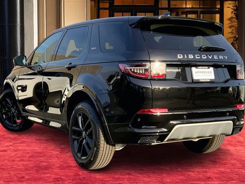 Used 2024 Land Rover Discovery Sport S image 11