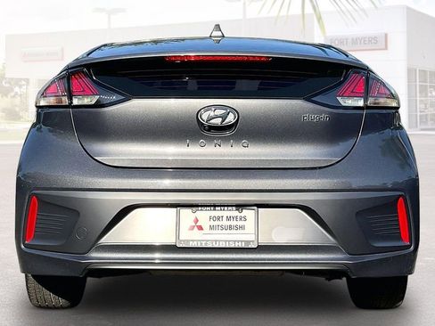 Used 2020 Hyundai Ioniq SE FWD image 16
