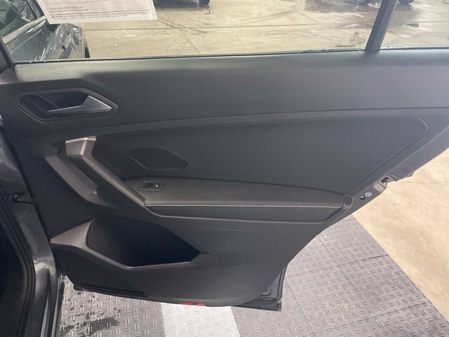 Certified 2024 Volkswagen Tiguan S AWD/4WD image 5