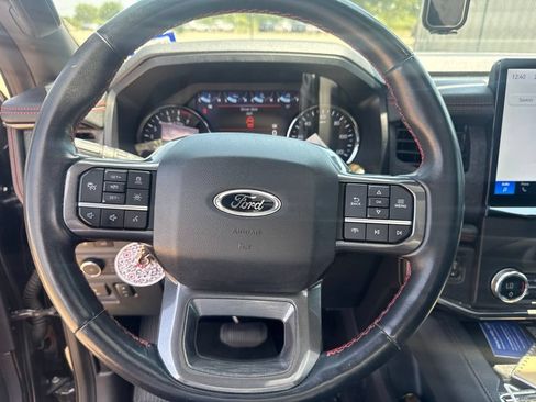 Used 2023 Ford Expedition Limited RWD image 16