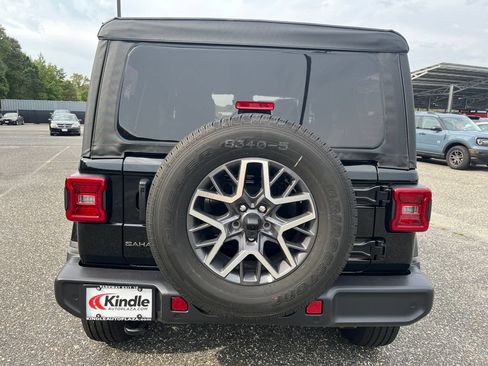 New 2025 Jeep Wrangler Unlimited Sahara AWD/4WD image 27
