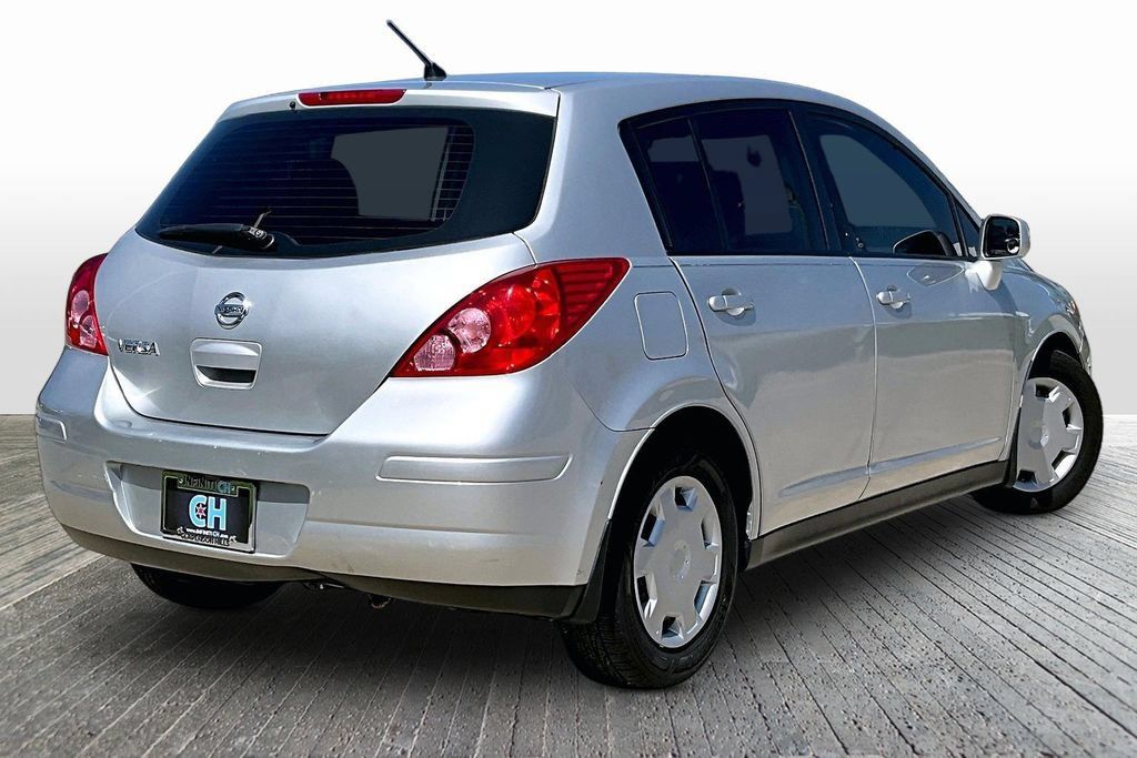 Used 2012 Nissan Versa 1.8 S w/ Plus Pkg FWD image 9