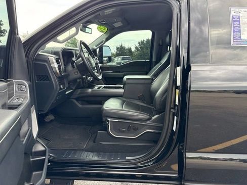 Used 2023 Ford F250 Lariat w/ Tremor Off-Road Package AWD/4WD image 23