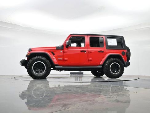 Used 2019 Jeep Wrangler Unlimited Sahara w/ Safety Group AWD/4WD image 35