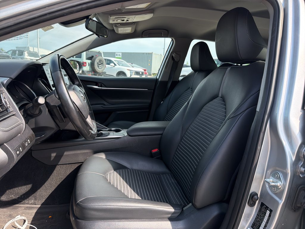 Used 2024 Toyota Camry SE FWD image 9
