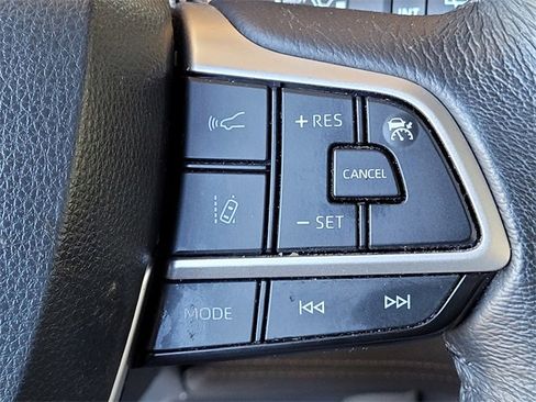 Certified 2023 Toyota Sienna XLE image 30