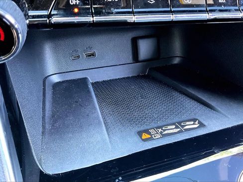 Used 2024 Chevrolet Traverse RS w/ LPO, Floor Liner Package FWD image 26