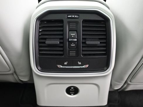 Used 2023 Porsche Macan GTS image 8