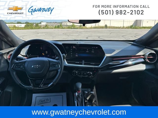 Used 2024 Chevrolet Trax RS w/ Sunroof Package FWD image 22