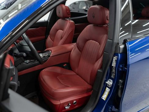 Used 2022 Maserati Levante Modena image 8