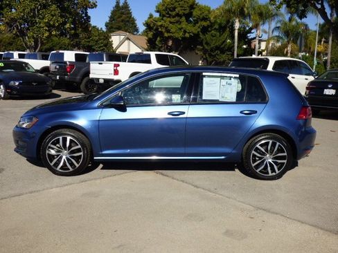 Used 2017 Volkswagen Golf SE image 22