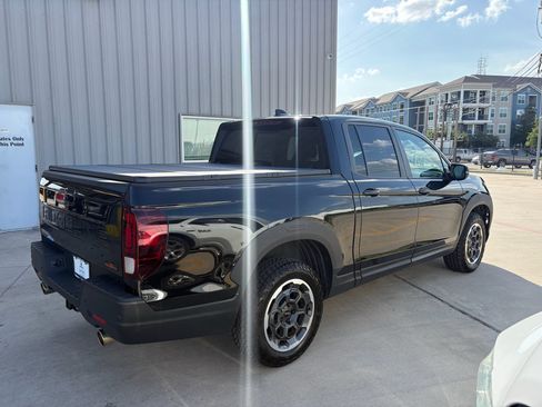 Certified 2024 Honda Ridgeline TrailSport image 8