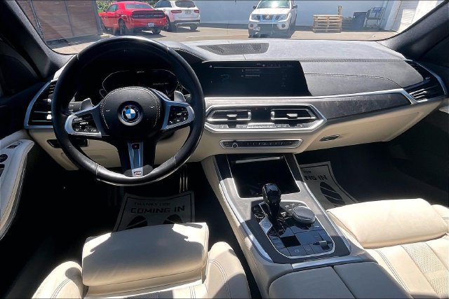 Used 2022 BMW X5 xDrive45e w/ M Sport Package AWD/4WD image 15